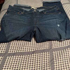Levi’s jeans boyfriend fit size 34